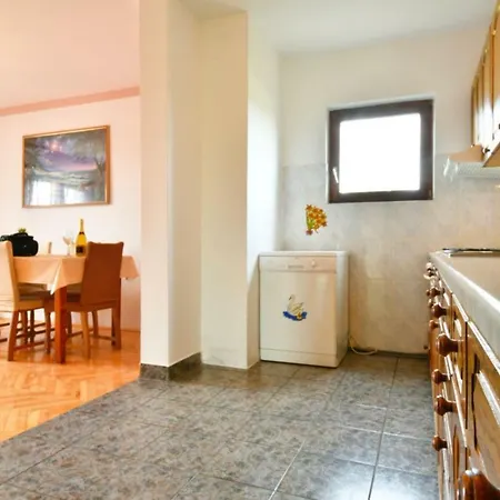 Stella Apartment *